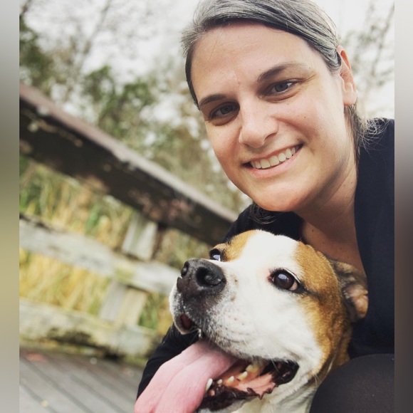 Meet your Posher, Kimberly - Picture 2 of 15